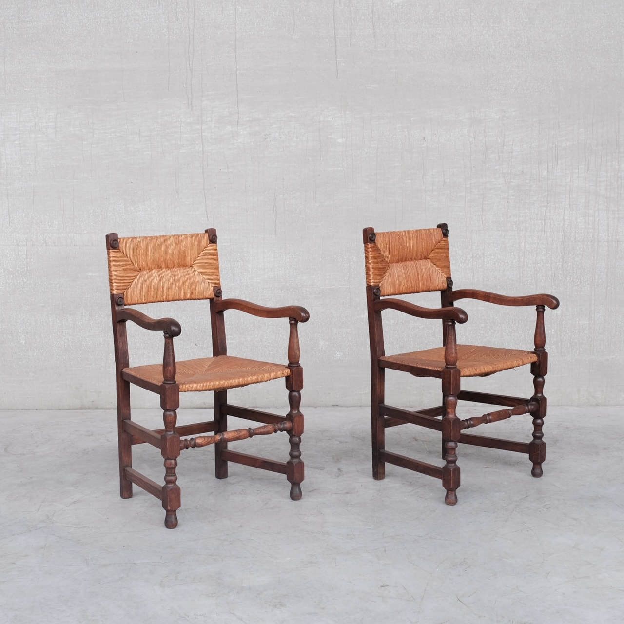 photo vinterior Pair Of Mid Century Oak And Rush French Armchairs