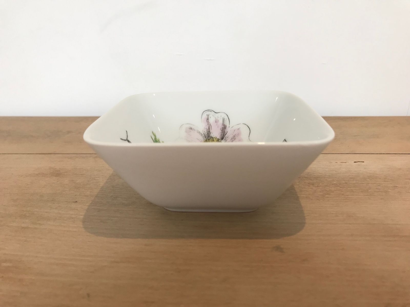 Super Rare Set Of Four Mid Century Modern Piero Fornasetti Botanica Pratica Porcelain Square Hors D'oeuvres Bowls Or Dishes photo Home Decor