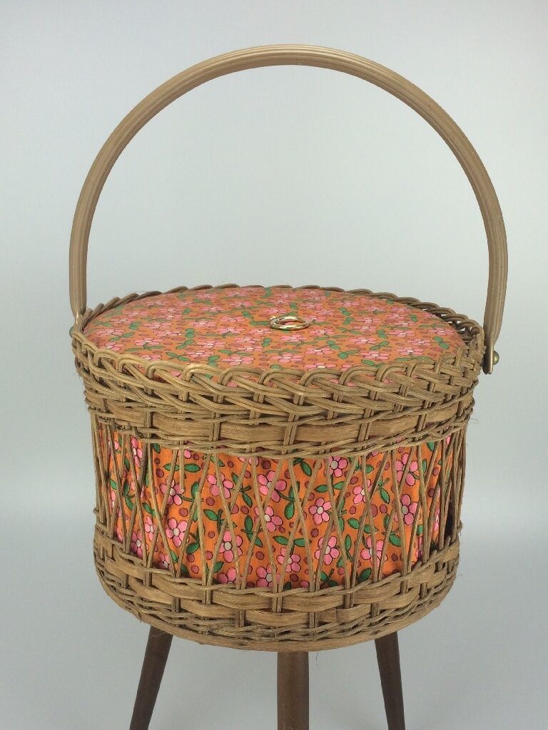 70s Sewing Box Sewing Basket Utensilio Wood Mesh Space Age Mid Century Design photo furniture