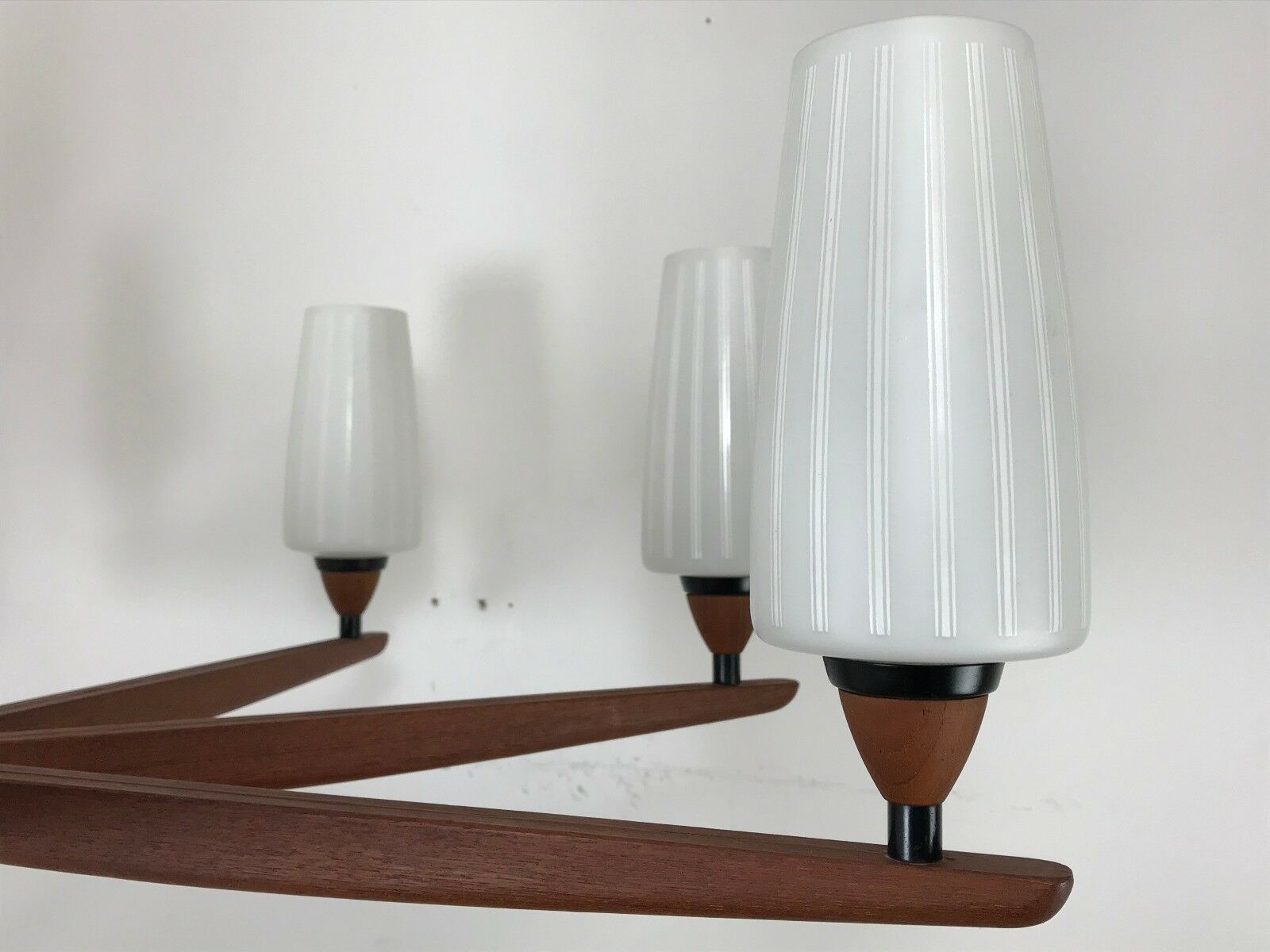 photo furniture 60s 70s Teak Chandelier Chandelier Uno & Osten Kristiansson For Luxus