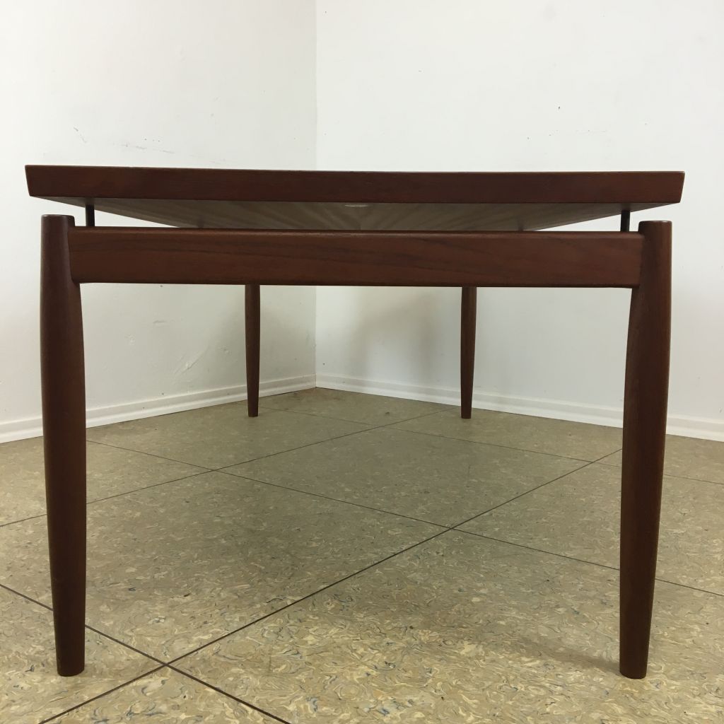 491.0 60s 70s  Table Table Grete Jalk France & Son Denmark Design photo