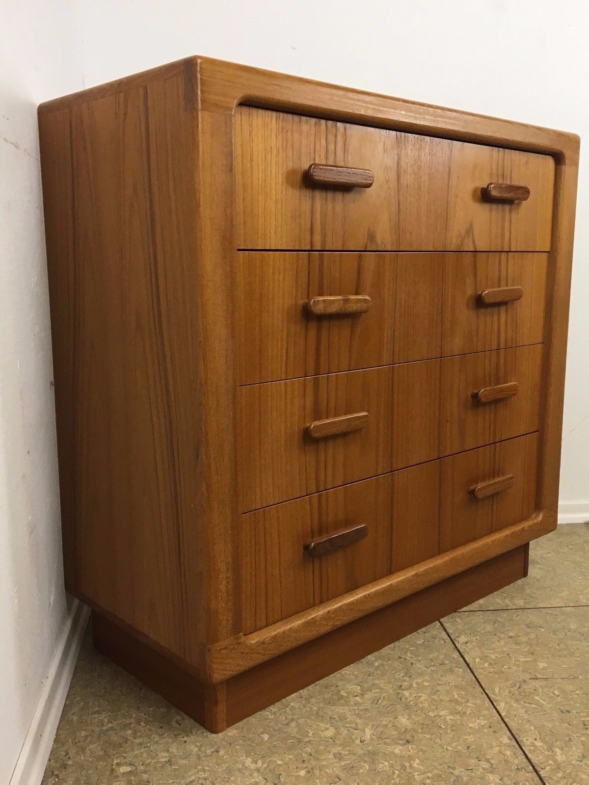 photo furniture 60s 70s Teak Sideboard Dresser & Mirror Danish Design Denmark 60s 70s