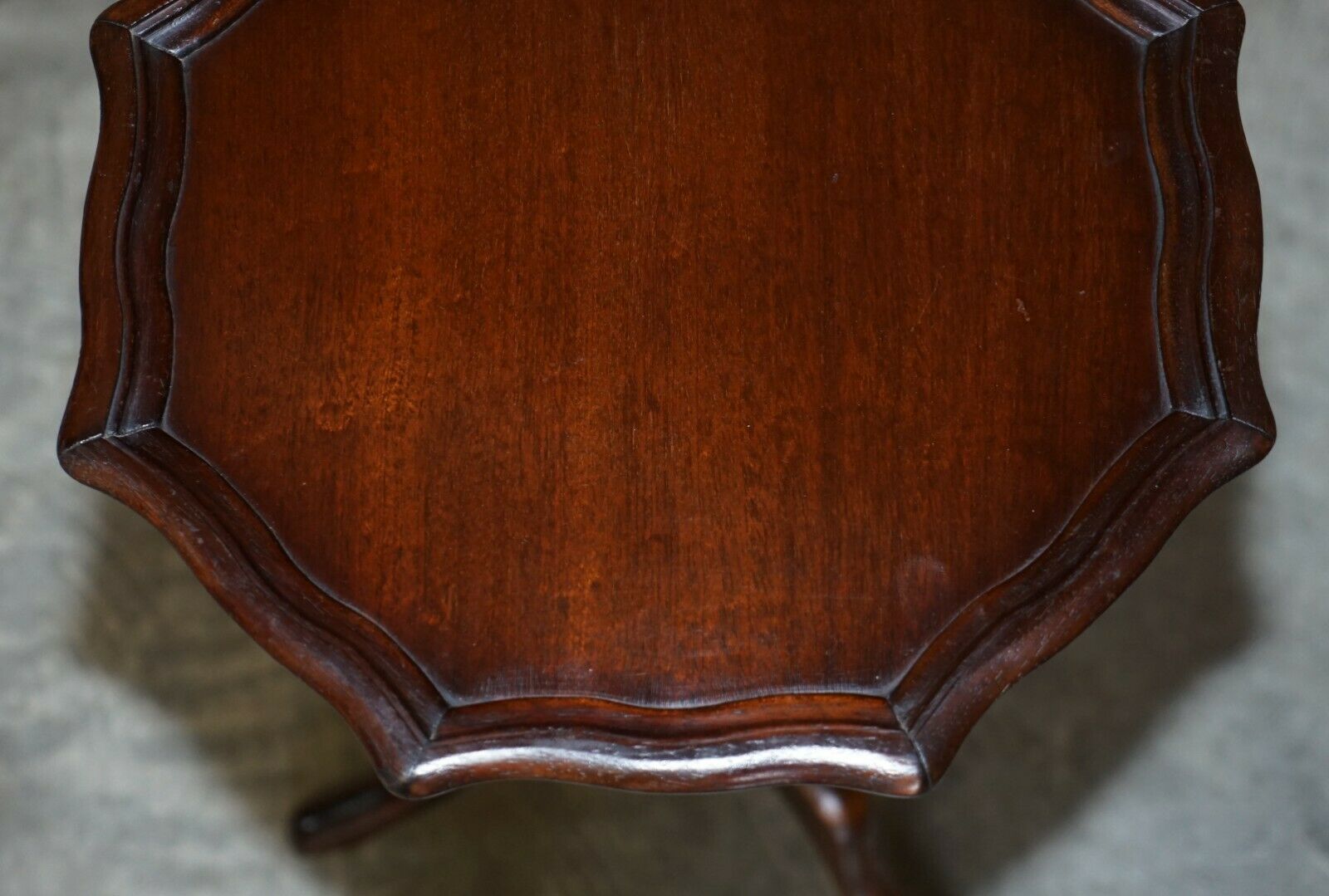 Decorative Vintage Mahogany Pie Crust Edge Tripod Lamp Side End Wine Table photo 500.0