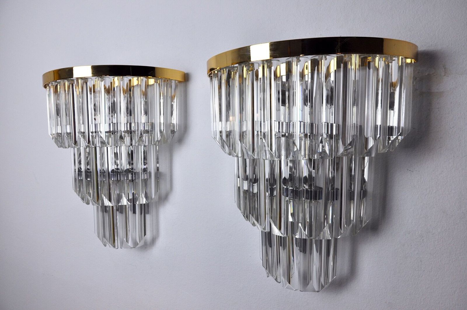 Pair Of Venini Wall Lamps, 3 Levels, Triedri Crystals Italy 1970