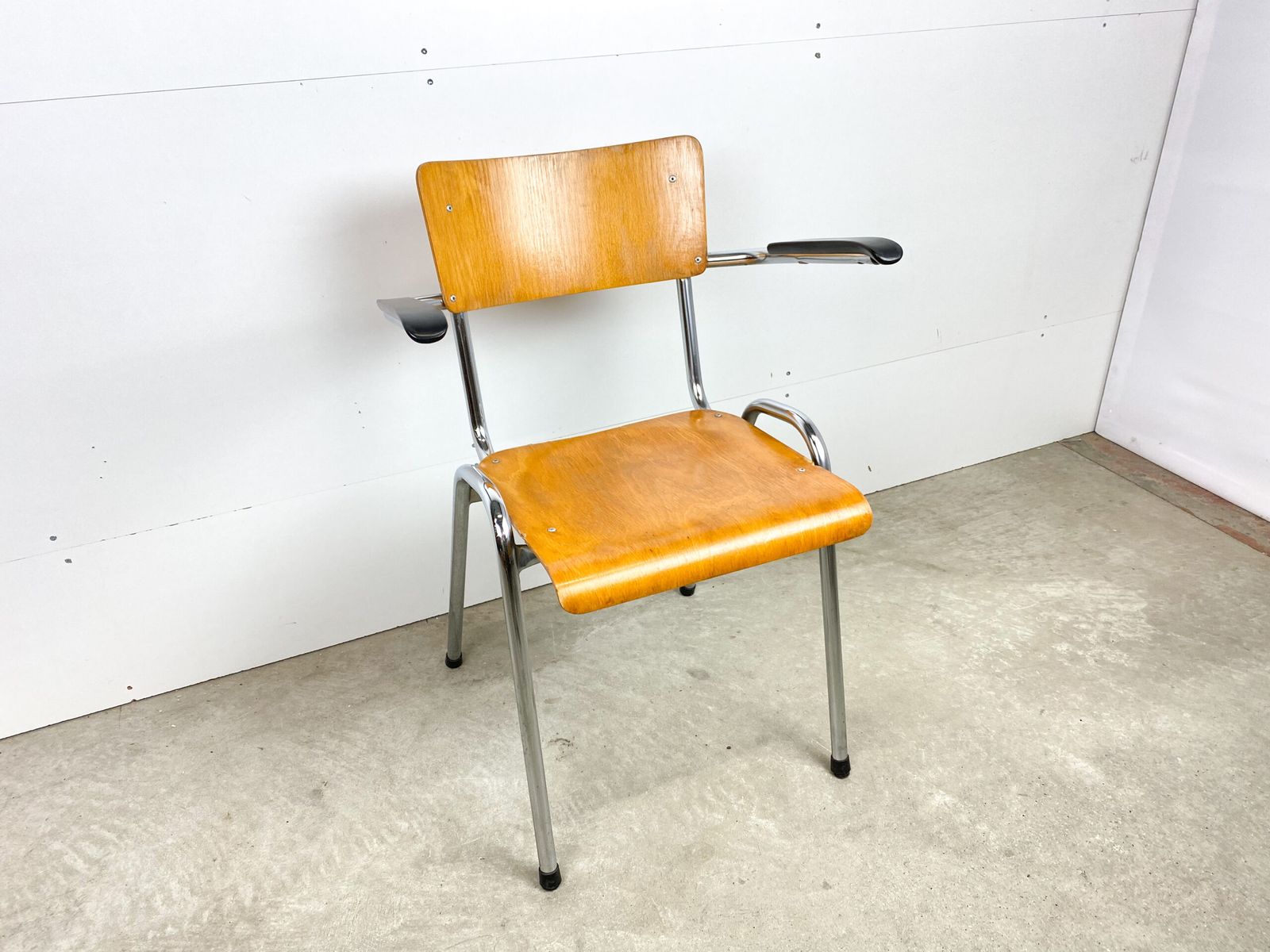 Set Of 4 Wooden Vintage School Chairs With Armrests photo furniture