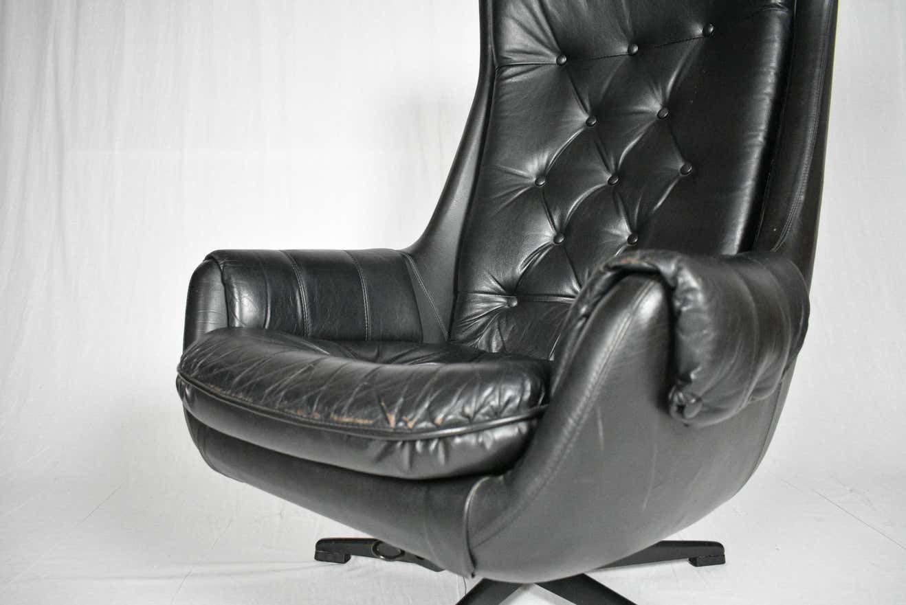 Design Scandinavian Leather Armchair / Lounge Chair By Peem, 1970s photo vinterior