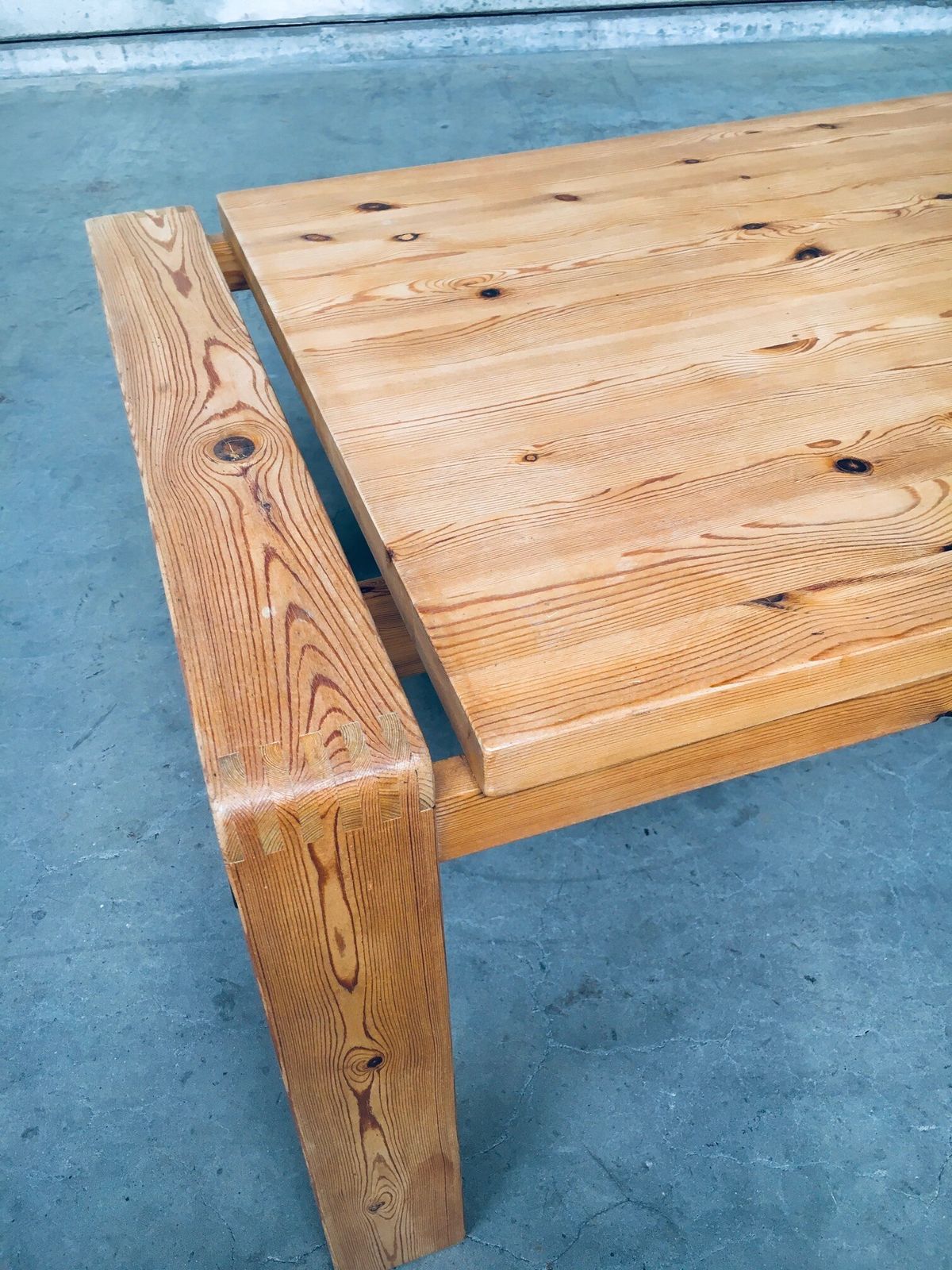 photo vintage Scandinavisch Modern Design Salontafel Van Massief Grenenhout, Denemarken, Ca. Jaren 1970