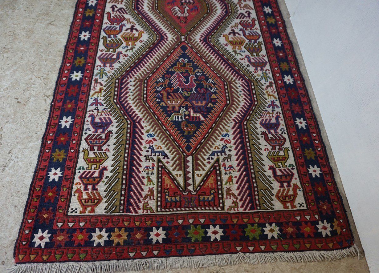 photo furniture Vintage Middle Eastern Wool Kilim Carpet, 1960s