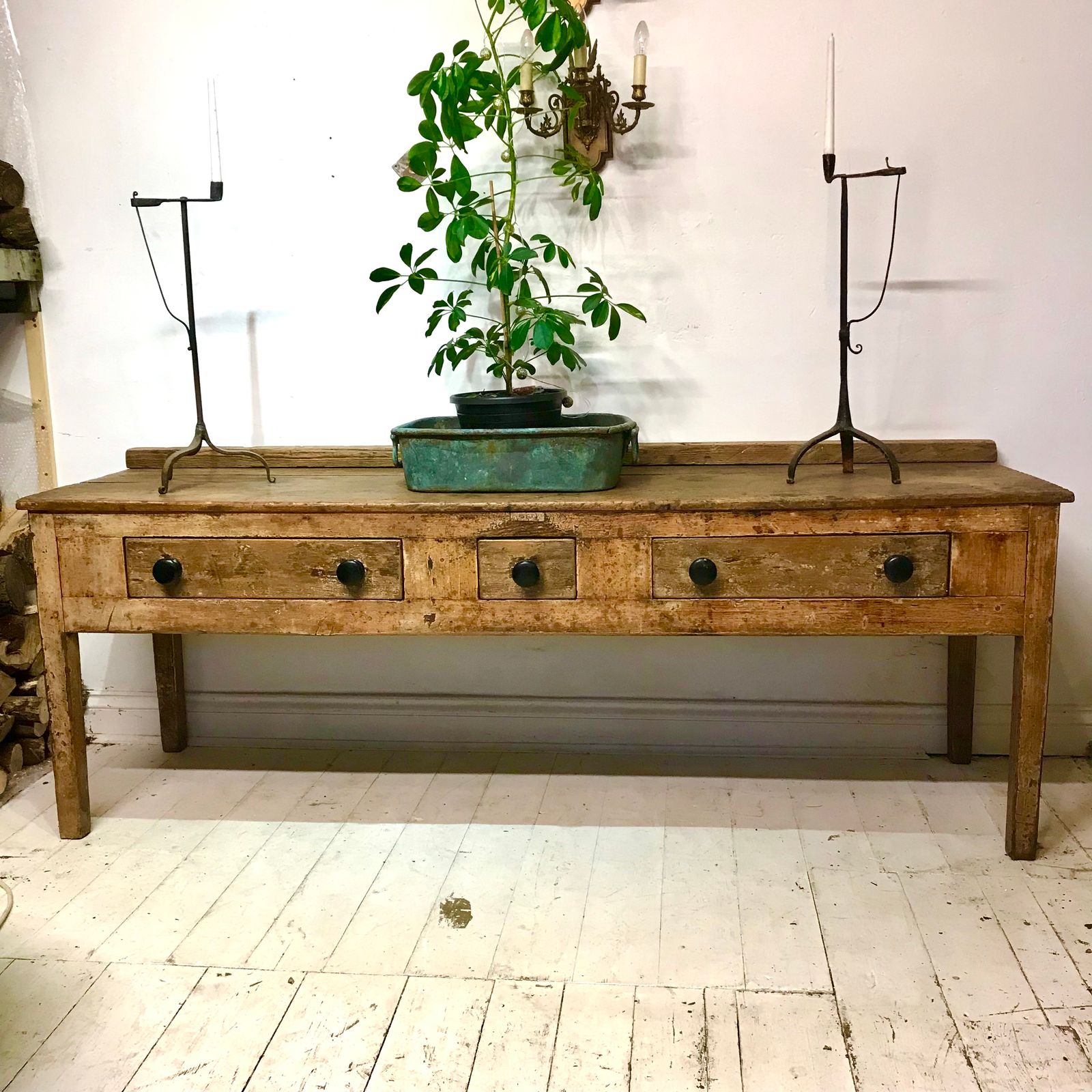 Substantial English Georgian Country House Pine Serving Table photo vinterior
