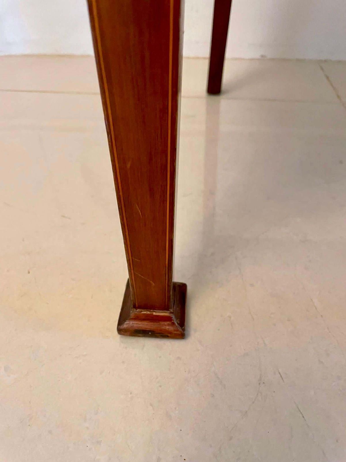 photo vintage Unusual Antique Art Nouveau Quality Mahogany Inlaid Child’s Chair