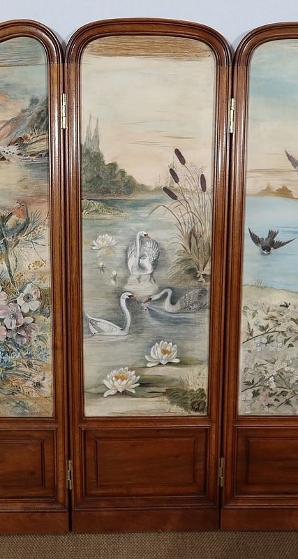 2369.0 Screen In Painted Silk And Solid Walnut – 1900 photo