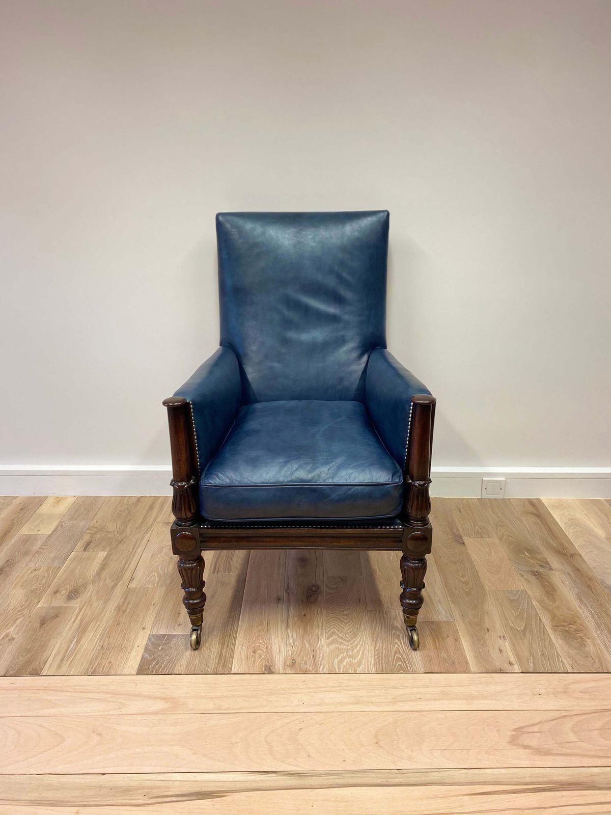 A Fine And Well Proportioned William IV Gentleman’s Library Chair photo for sale