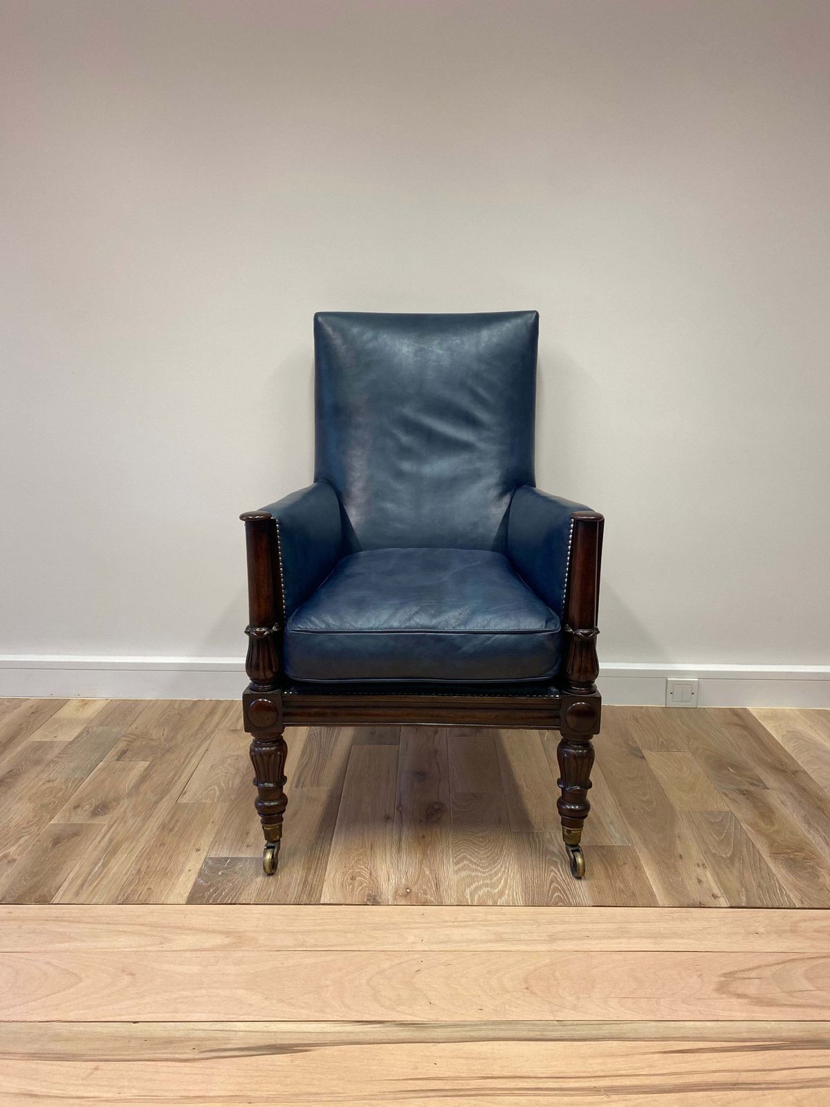 A Fine And Well Proportioned William IV Gentleman’s Library Chair photo Furniture