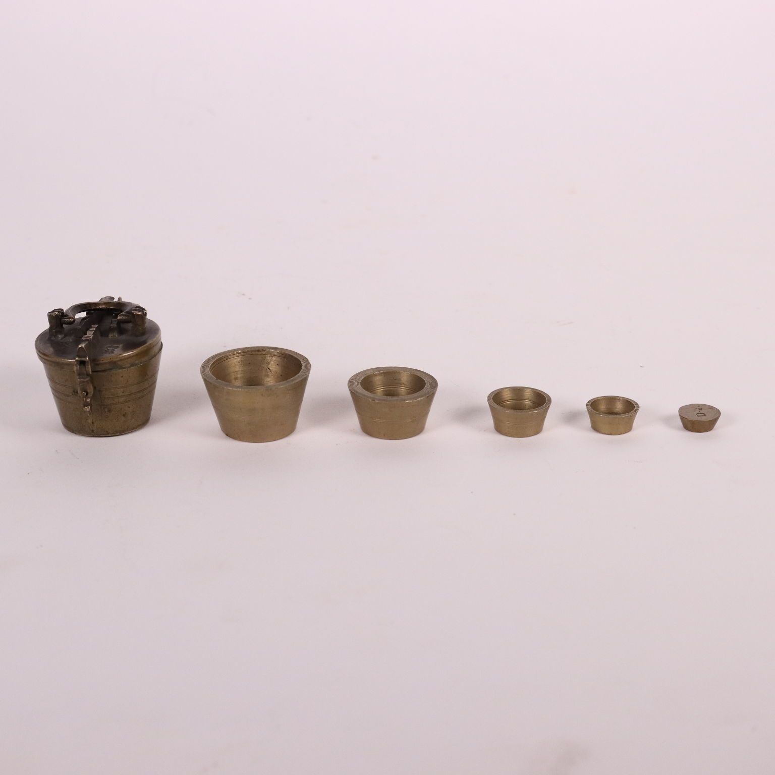 photo vintage Scale With Weights Brass Iron Nuremberg Germany 17th 19th Century