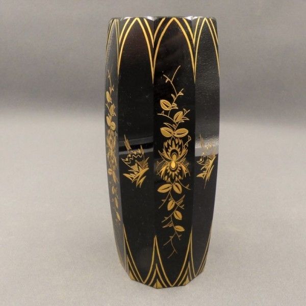 Art Nouveau Glass Vase By Moser Karlsbad. 1900   1920 photo vinterior