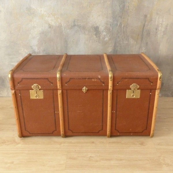 photo furniture Antique Travel Suitcase. Germany 1900   1920