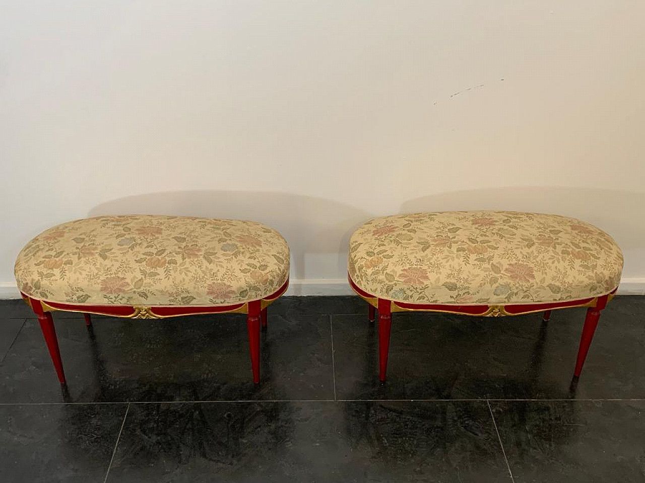 Cardinal Red Lacquered Art Deco Style Pouf With Gold Details, 1930s Previous photo Furniture