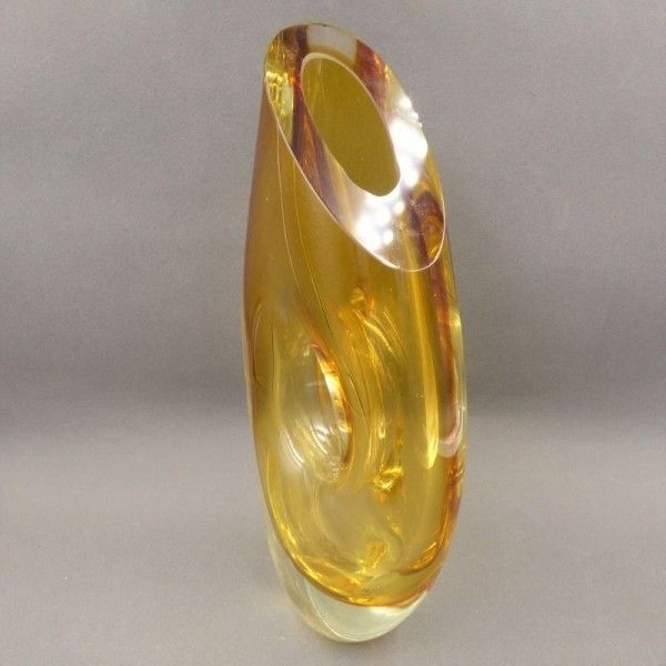 Sommerso Vase Made Of Murano Glass By Flavio Poli. 1950   1959 photo 625.0