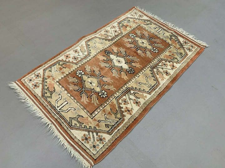 Old Turkish Small Milas Rug 142x85 Cm Old Vintage Carpet Ushak Pink Beige Blue photo for sale