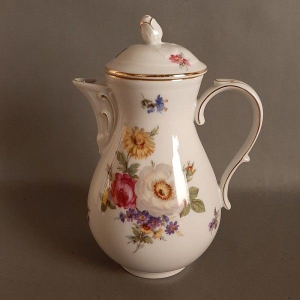 Porcelain Coffee Pot And Sugar Bowl From Tirschenreuth Bavaria. 1950   1959 photo vinterior