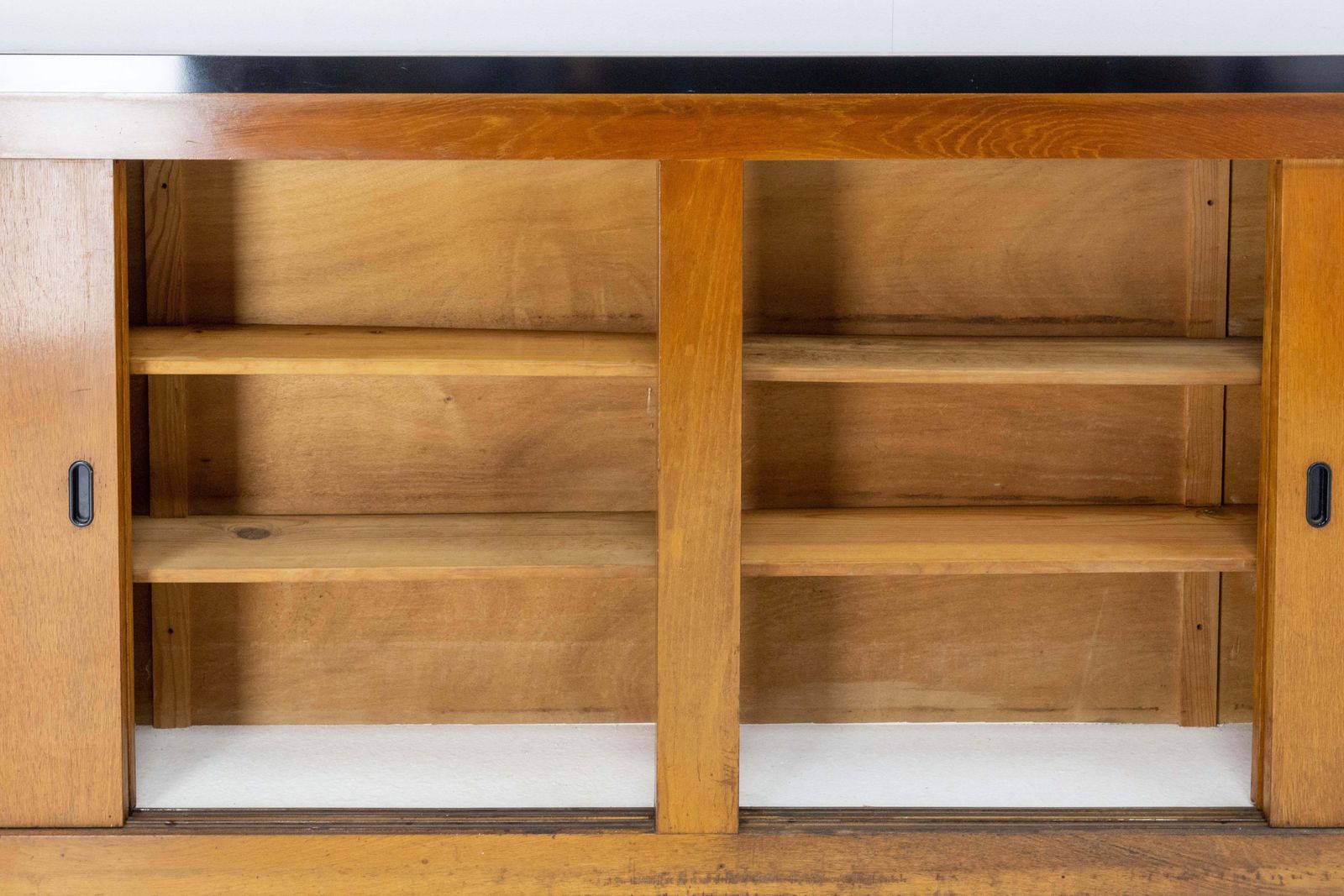Mobilier Enfilade française quatre portes coulissantes en chêne, mid-century photo