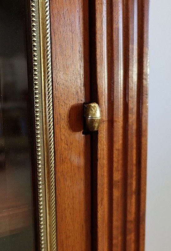 photo vinterior Important Property Library In Mahogany, Louis XVI Style – Late 19th Century