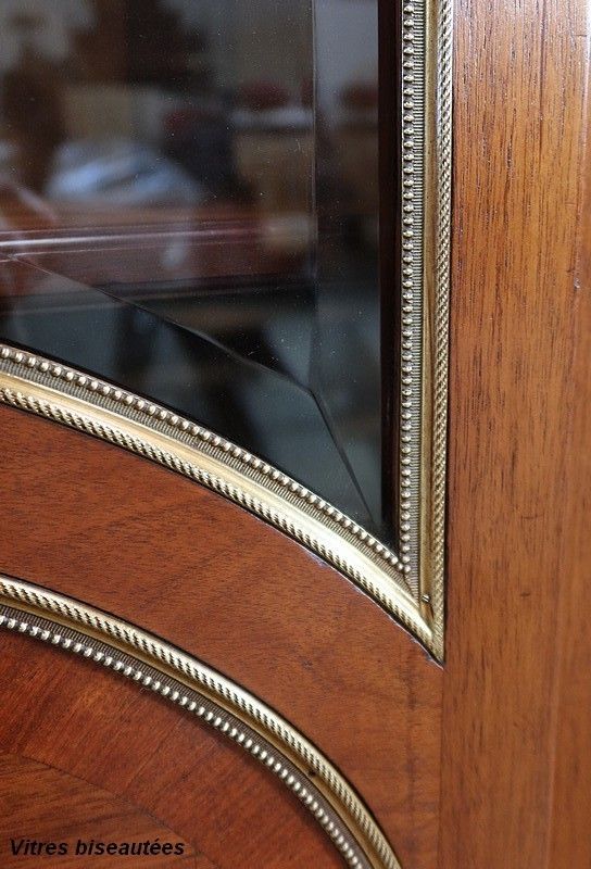 photo buy Important Property Library In Mahogany, Louis XVI Style – Late 19th Century