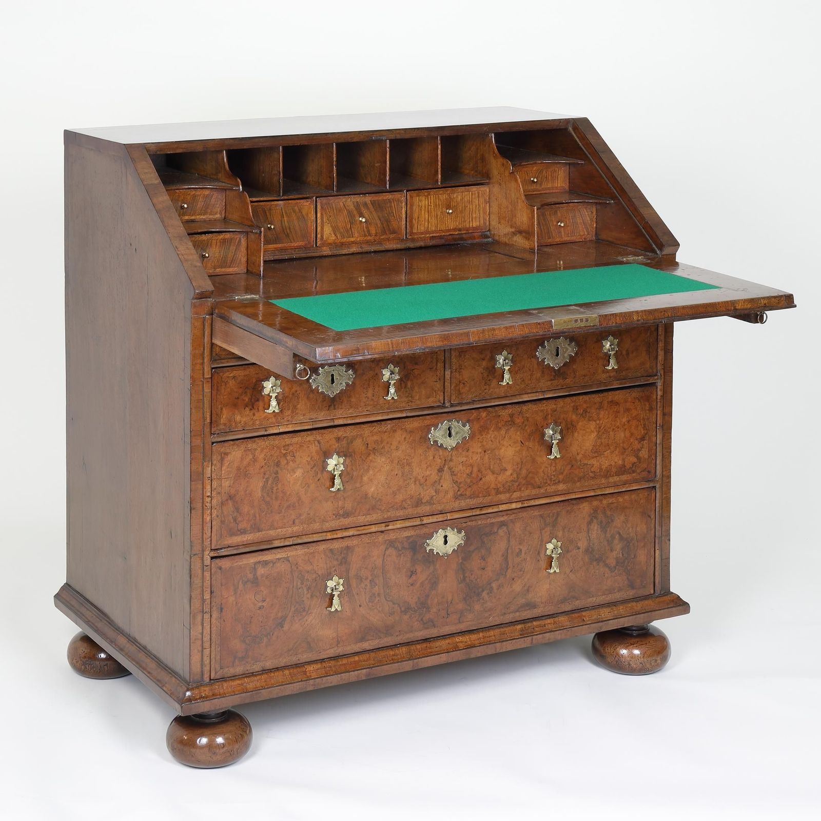 Queen Anne Burr Walnut Bureau, 1700s photo Furniture