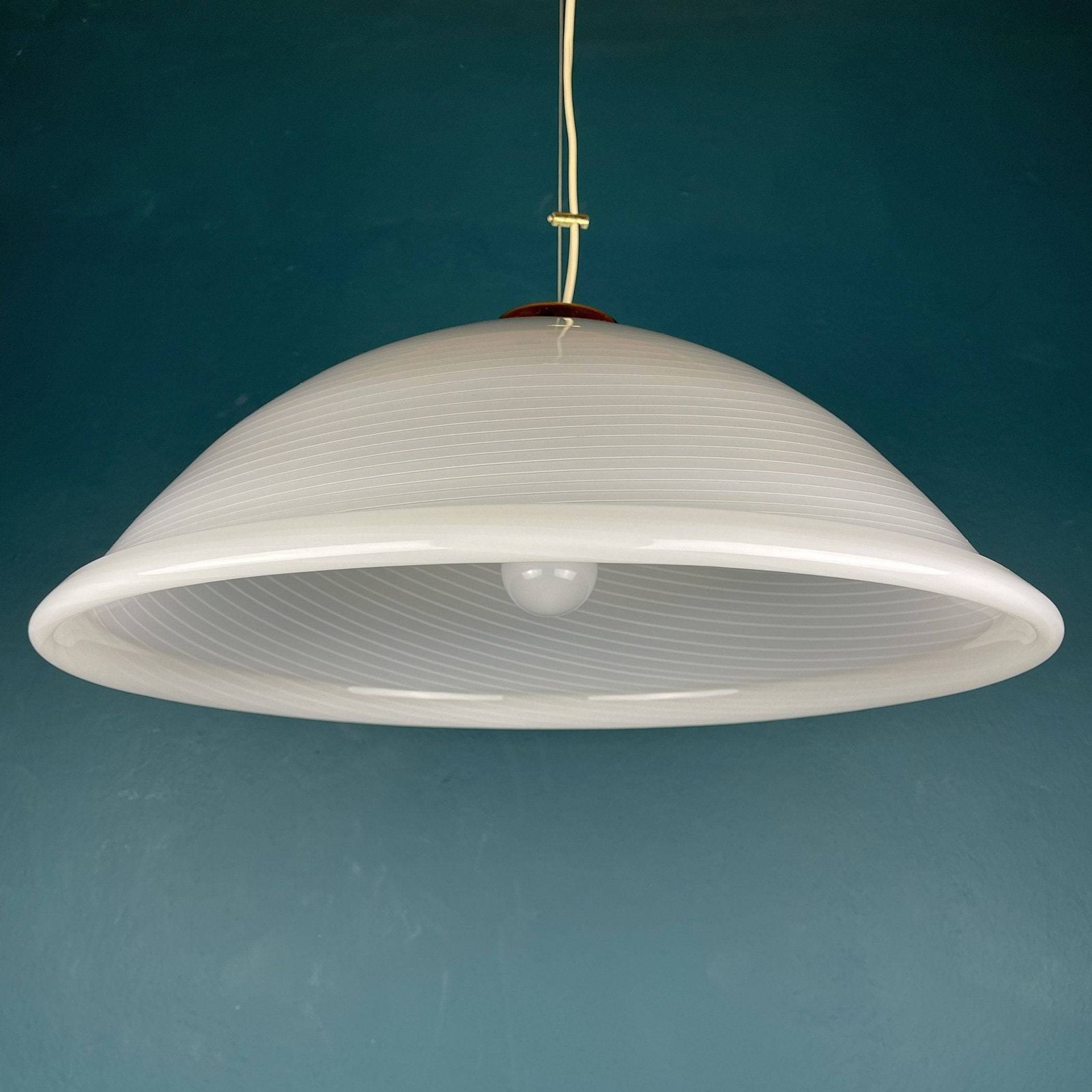 Vintage Grote Swirl Murano Glazen Hanglamp Italië Jaren 80 Wit Mid Century Verlichting Vintage Murano Kroonluchter photo vinterior