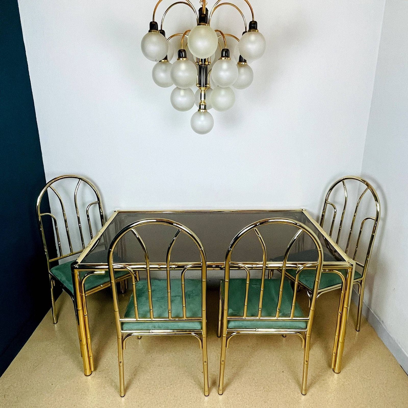 photo for sale Set Vintage Messing Faux Bamboe Eetstoelen (4 Stuks) Met Bijpassende Tafel, Frankrijk, Jaren 1970, Mid Century Modern, Hollywood Regency