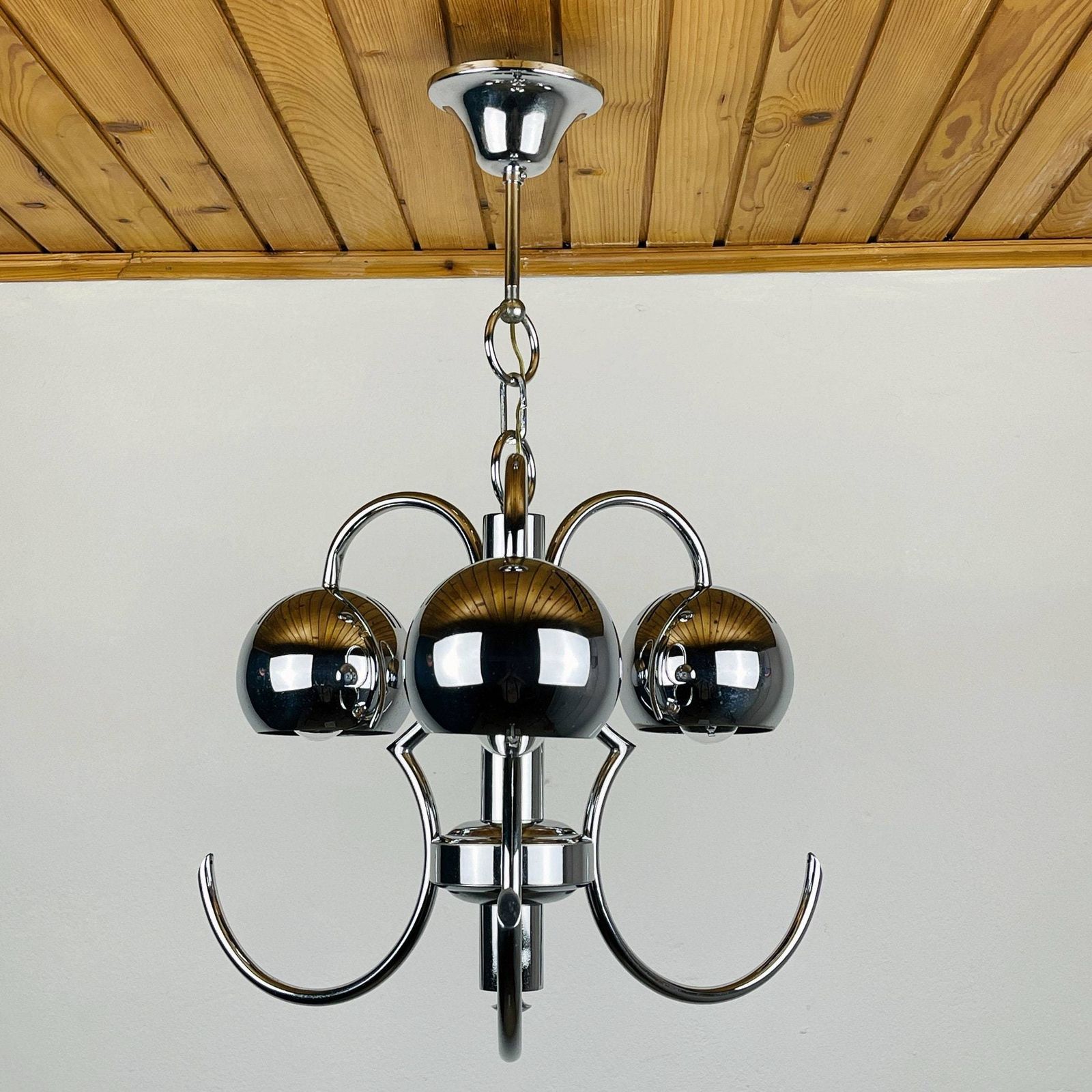 photo furniture Mid Century Eyeball Silver Pendant Lamp Italy 1970s Space Age Italian Modern Atomic Vintage Italian Light