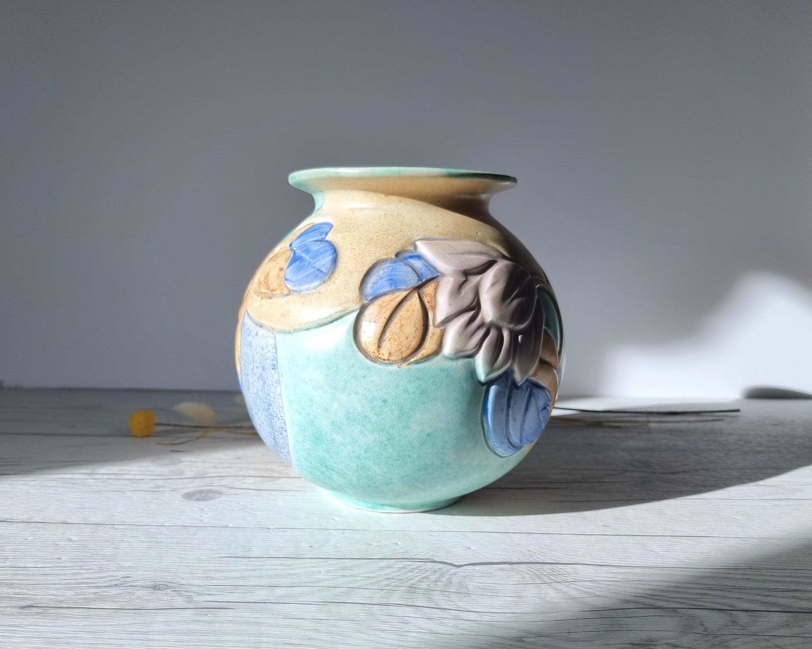 Beswick Pottery, Art Deco Satin Matt Sherbet Palette Glaze Carved Globe Vase, British, 1930 40s photo Home Decor