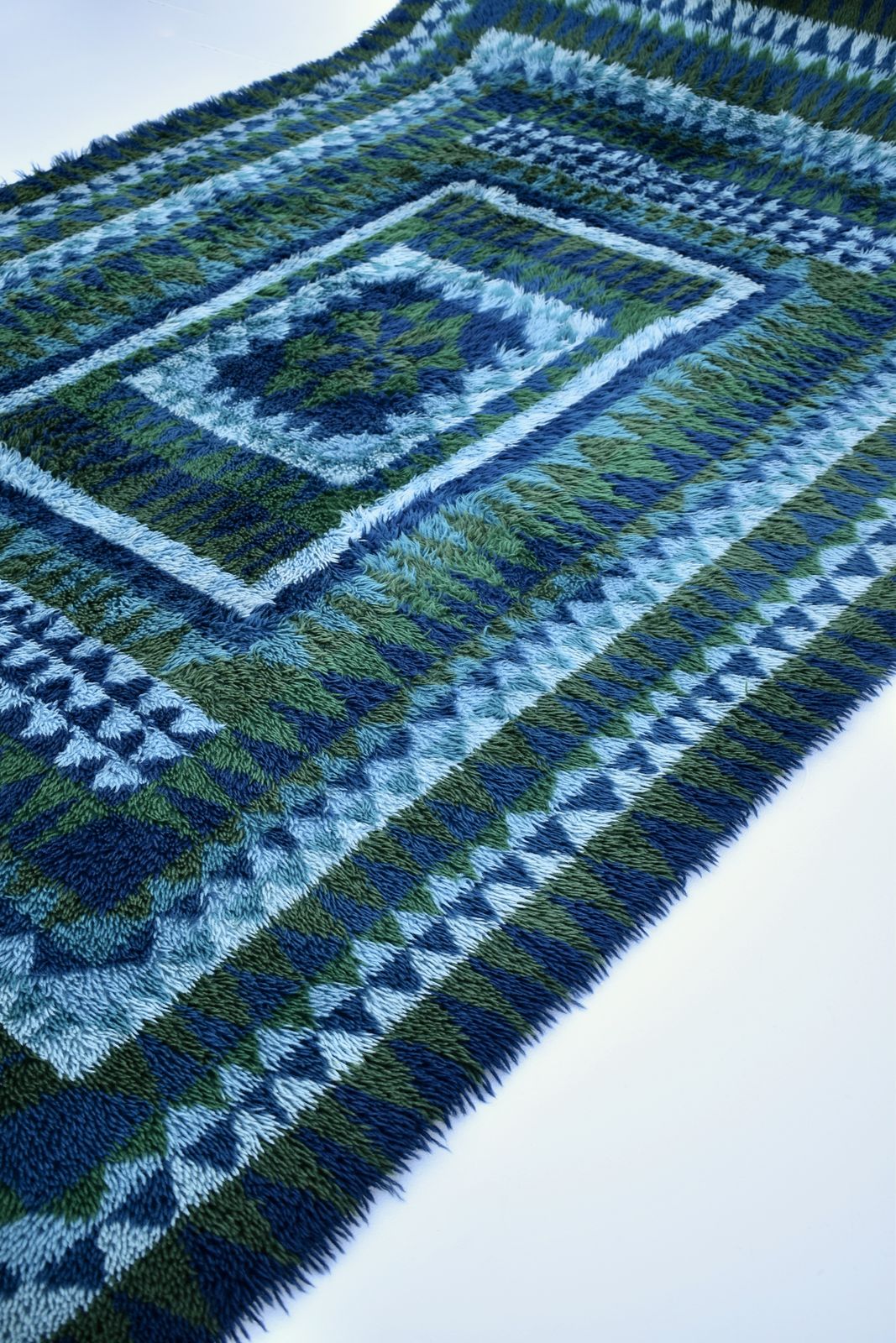 Large Handmade 1960’s Scandinavian Rya Rug photo vintage