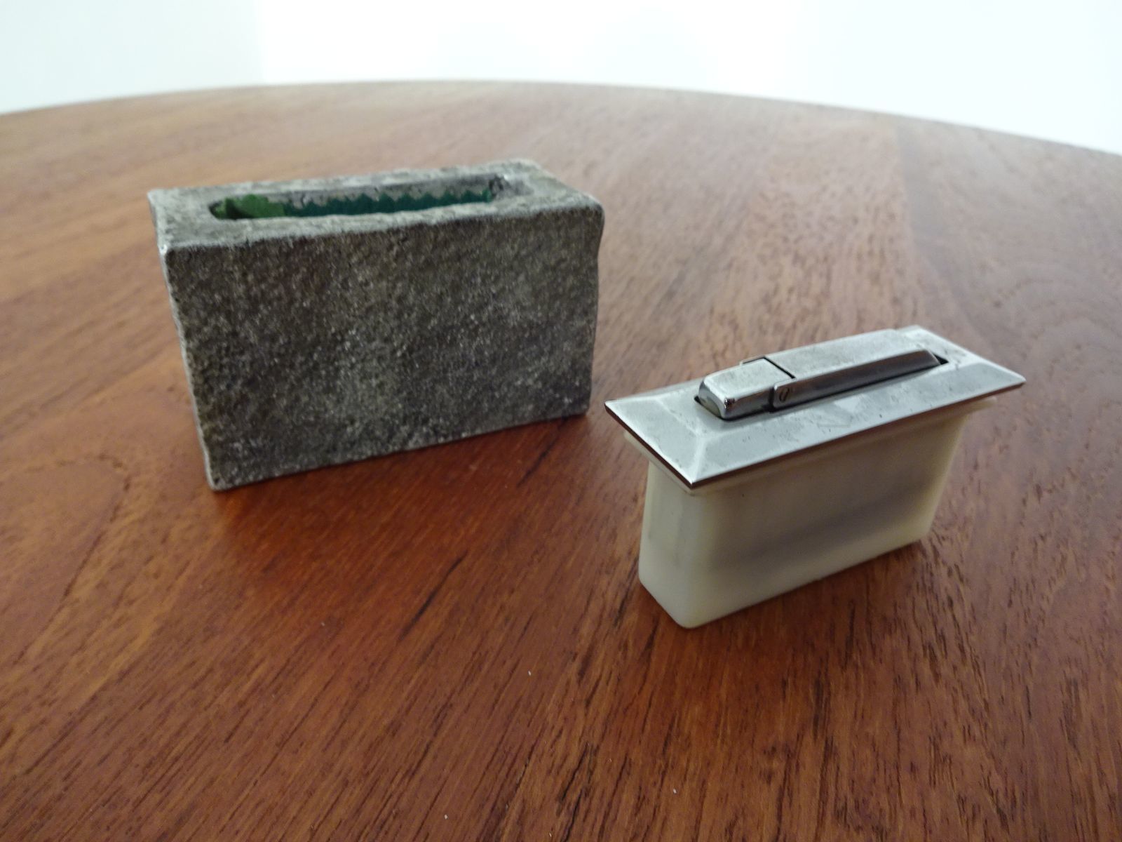photo vintage Brutalist Sculptural Iron Candleholder, Ashtray & Lighter, 1960s