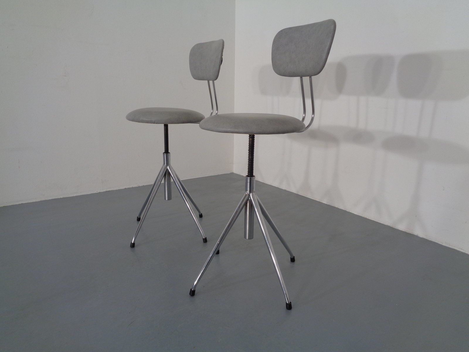 photo vintage Adjustable Swivel Chairs, 1960s, Set Of 2