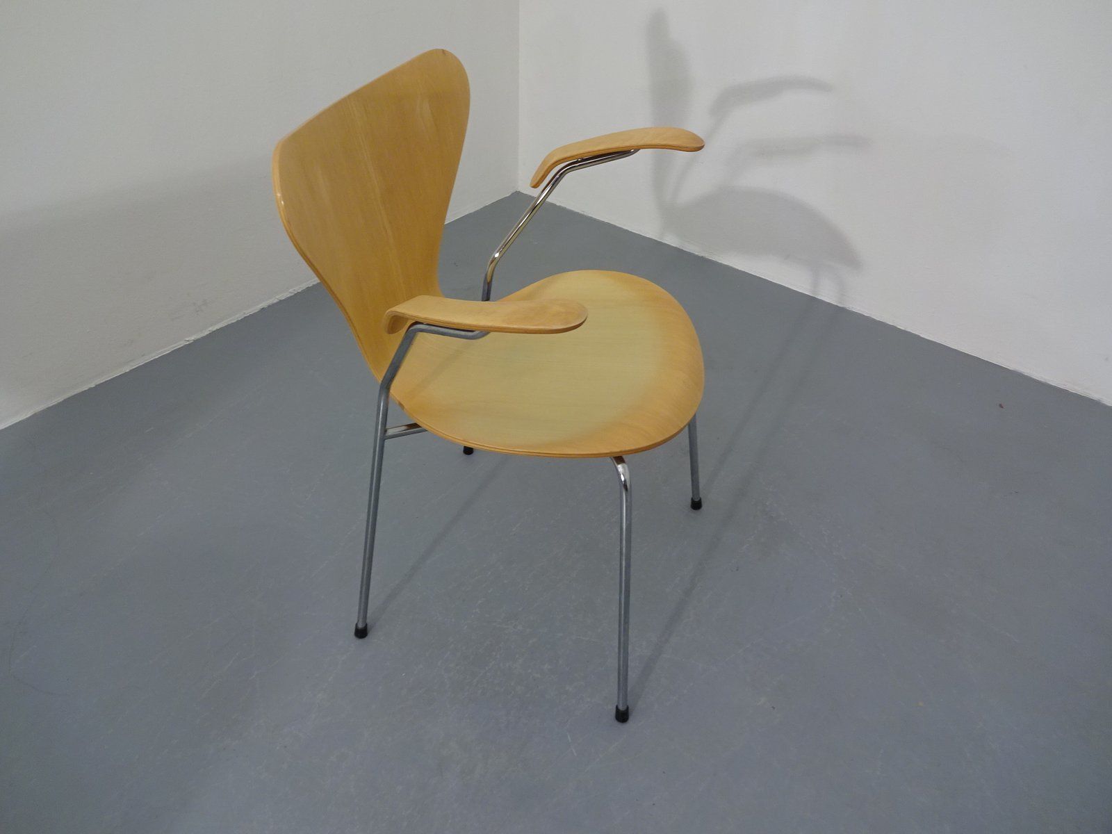 Danish 3207 Armchair By Arne Jacobsen For Fritz Hansen, 1991 photo Furniture