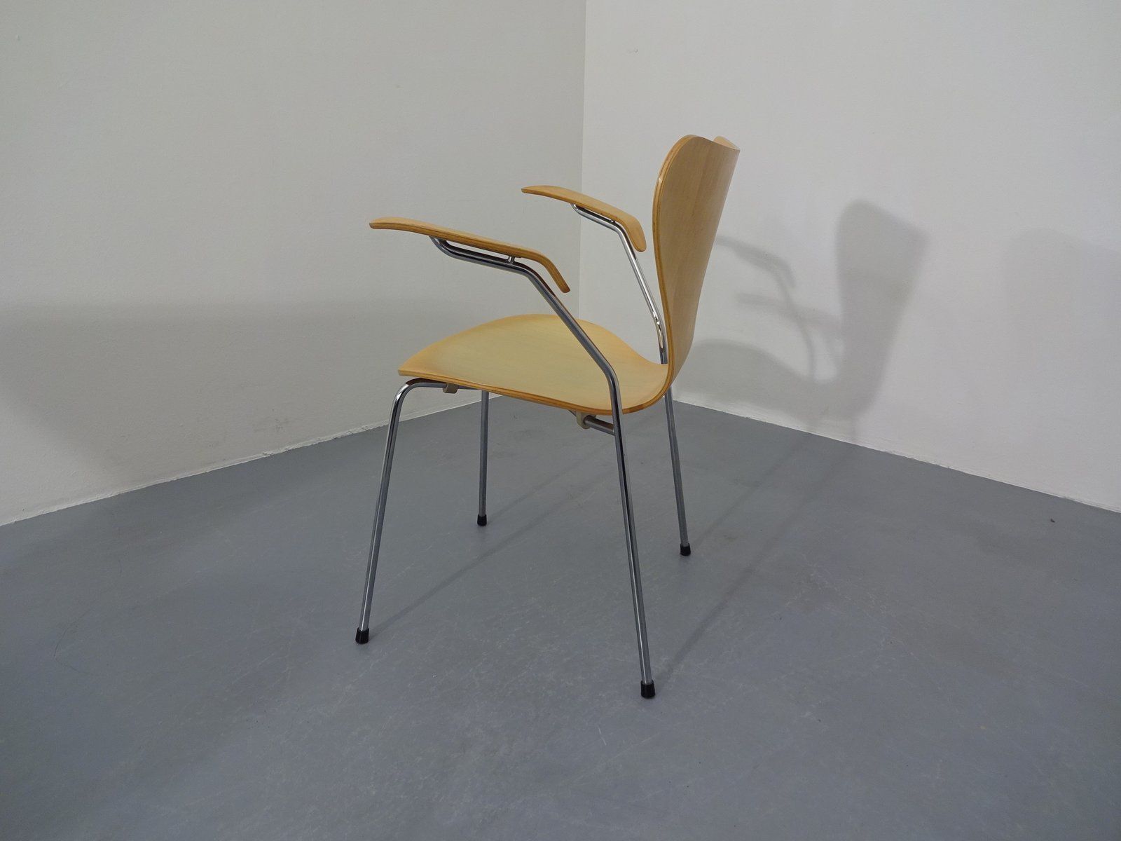 Danish 3207 Armchair By Arne Jacobsen For Fritz Hansen, 1991 photo buy