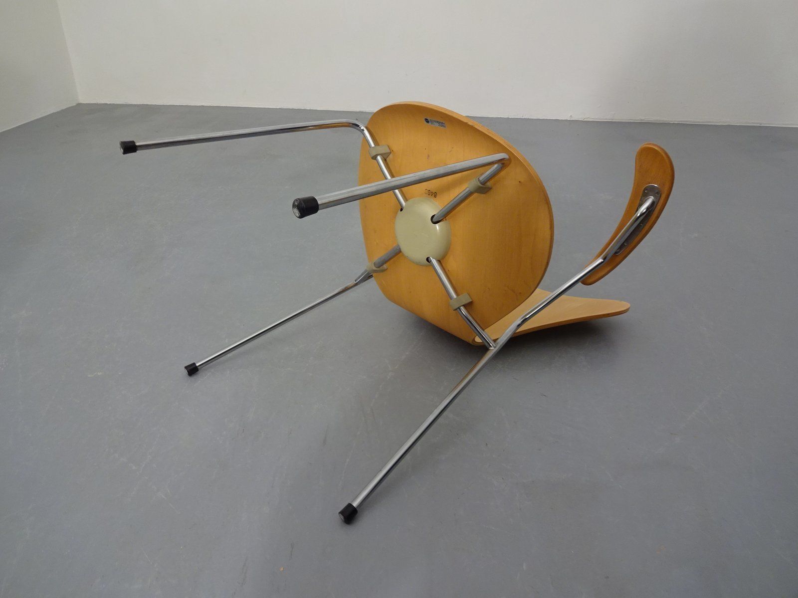 photo furniture Danish 3207 Armchair By Arne Jacobsen For Fritz Hansen, 1991