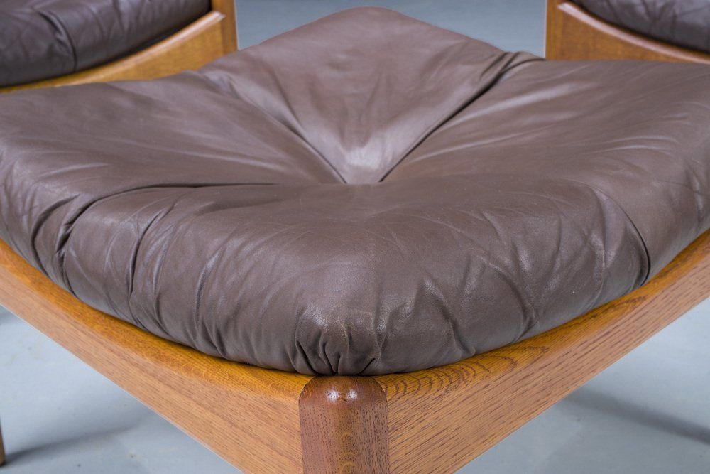 photo vintage Mid Century Danish Oak & Leather Lounge Chairs & Footstools By Kristian Vedel For Søren Wiladsen, 1960s, Set Of 3