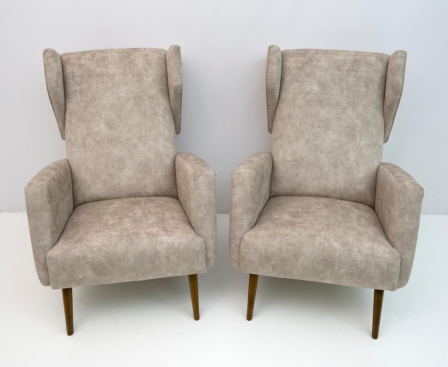 Pair Of Gio Ponti Mid Century Modern Italian Velvet "Alata" Lounge Chairs, 1950s photo for sale