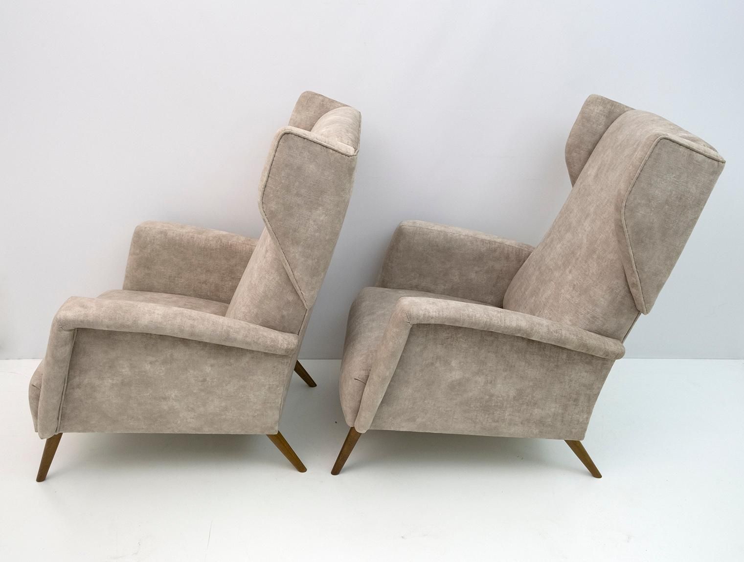Pair Of Gio Ponti Mid Century Modern Italian Velvet "Alata" Lounge Chairs, 1950s photo 20148.0