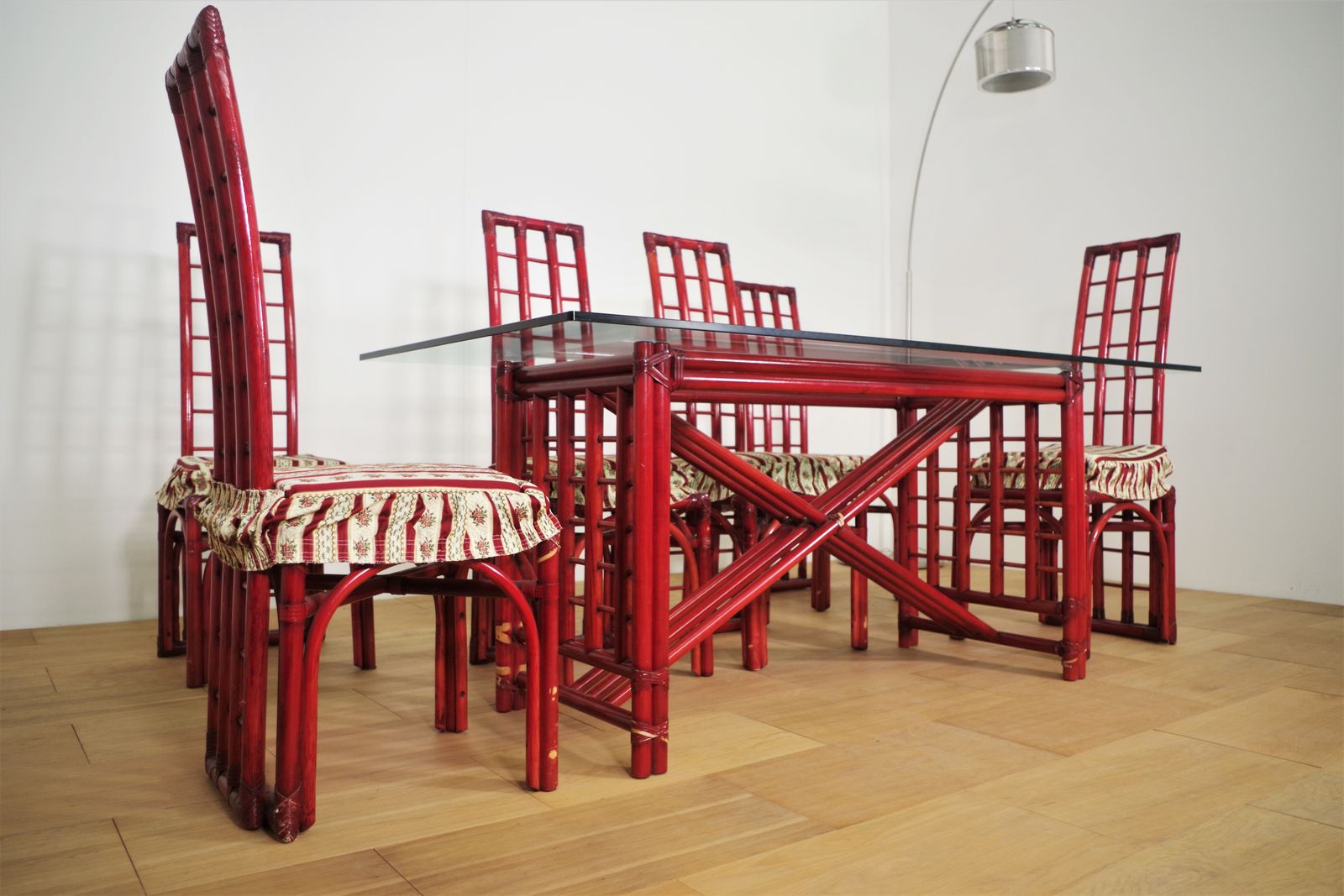 photo vintage Red Bamboo Table And Chairs Set By Arturo Pozzoli, 80s