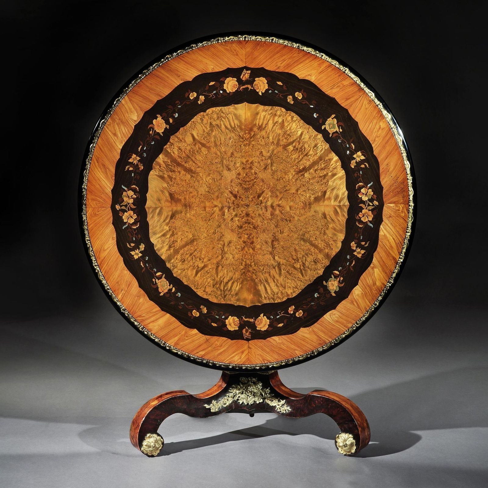An Exceptional 19th Century Edward Holmes Baldock Marquetry Centre Table photo vinterior
