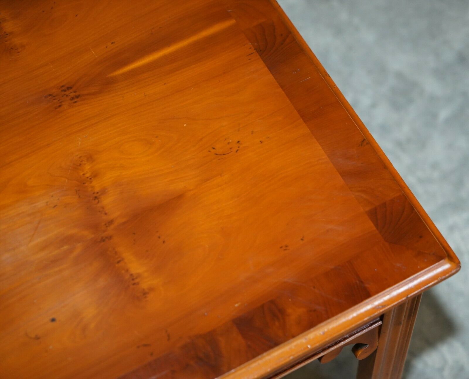 Lovely Vintage Burr Yew Wood Side End Lamp Wine Table With Chippendale Arches photo vinterior