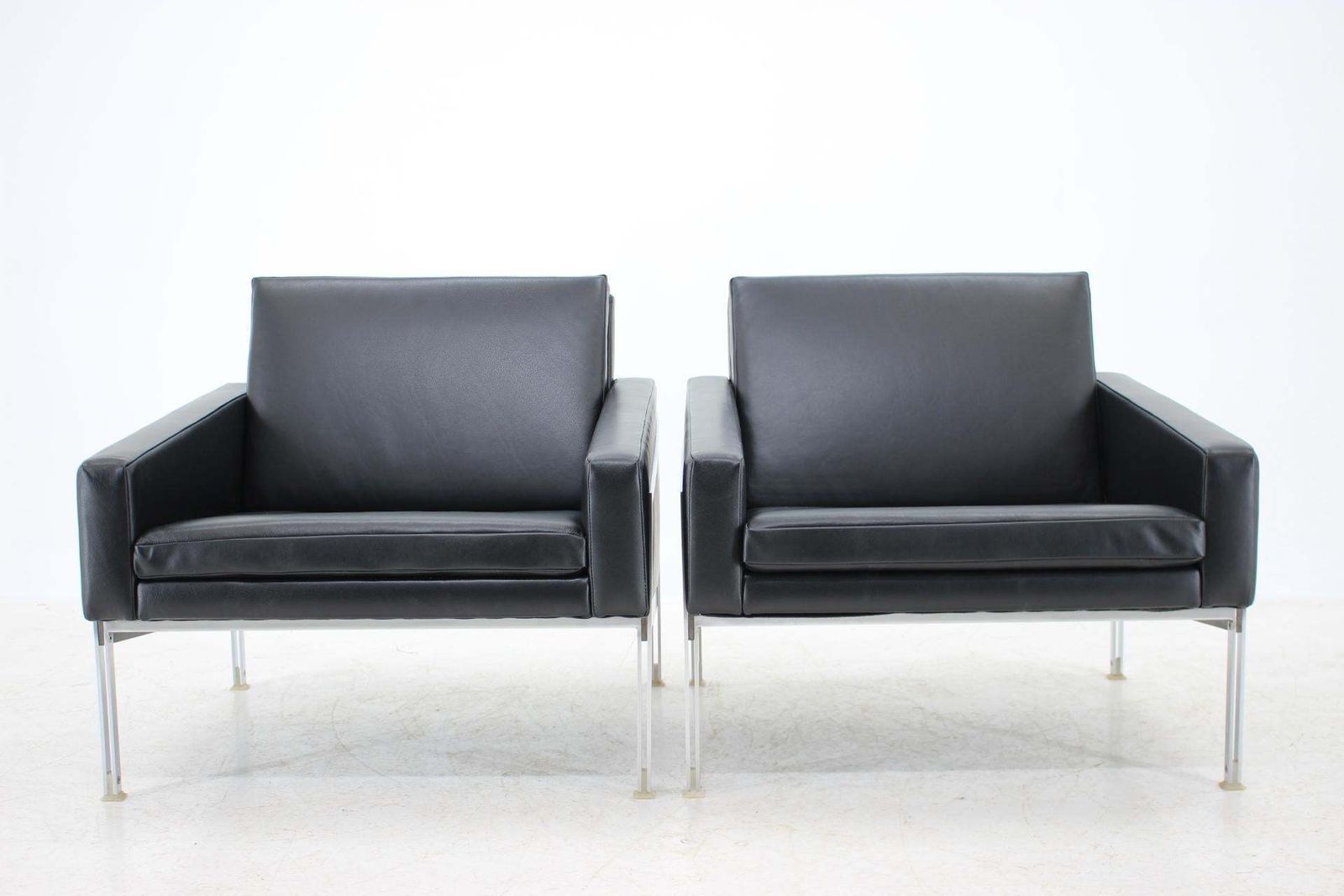 1960s Pair Of Steel And Leather Armchairs By Lübke, Germany photo furniture