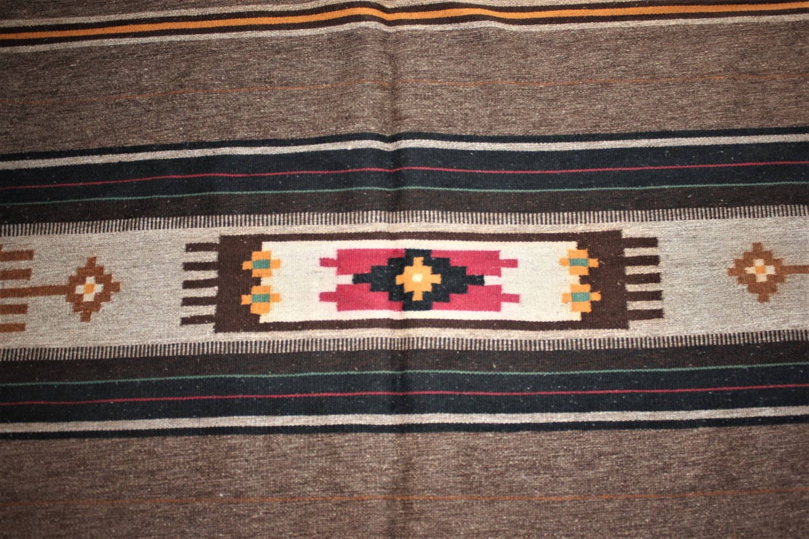 Large Wool Balkan's Rug Floor Carpet Tribal Kilim Traditional Carpet Ethnic Carpet Rug Rustic Home Design Farmhouse Gift Decor photo furniture