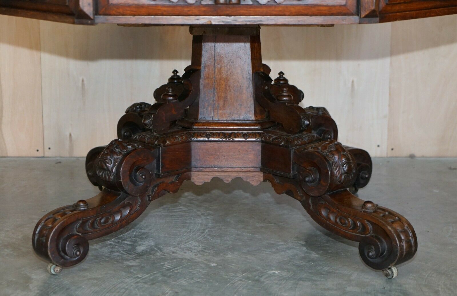 Fine Antique Gothic Revival Hand Carved Lions Head Rent Centre Occasional Table photo for sale