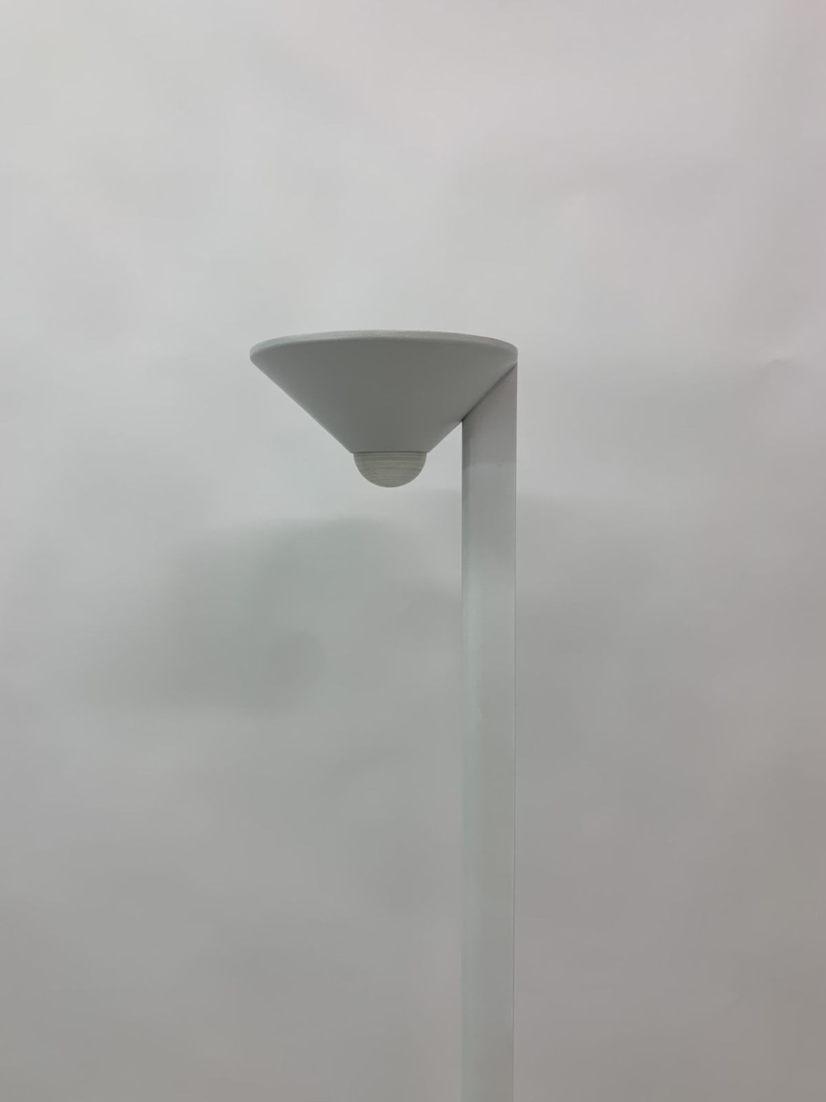 photo vintage Postmodern 'Ciclope' Halogeenstaande Lamp Van Barbieri Marianelli, Italië