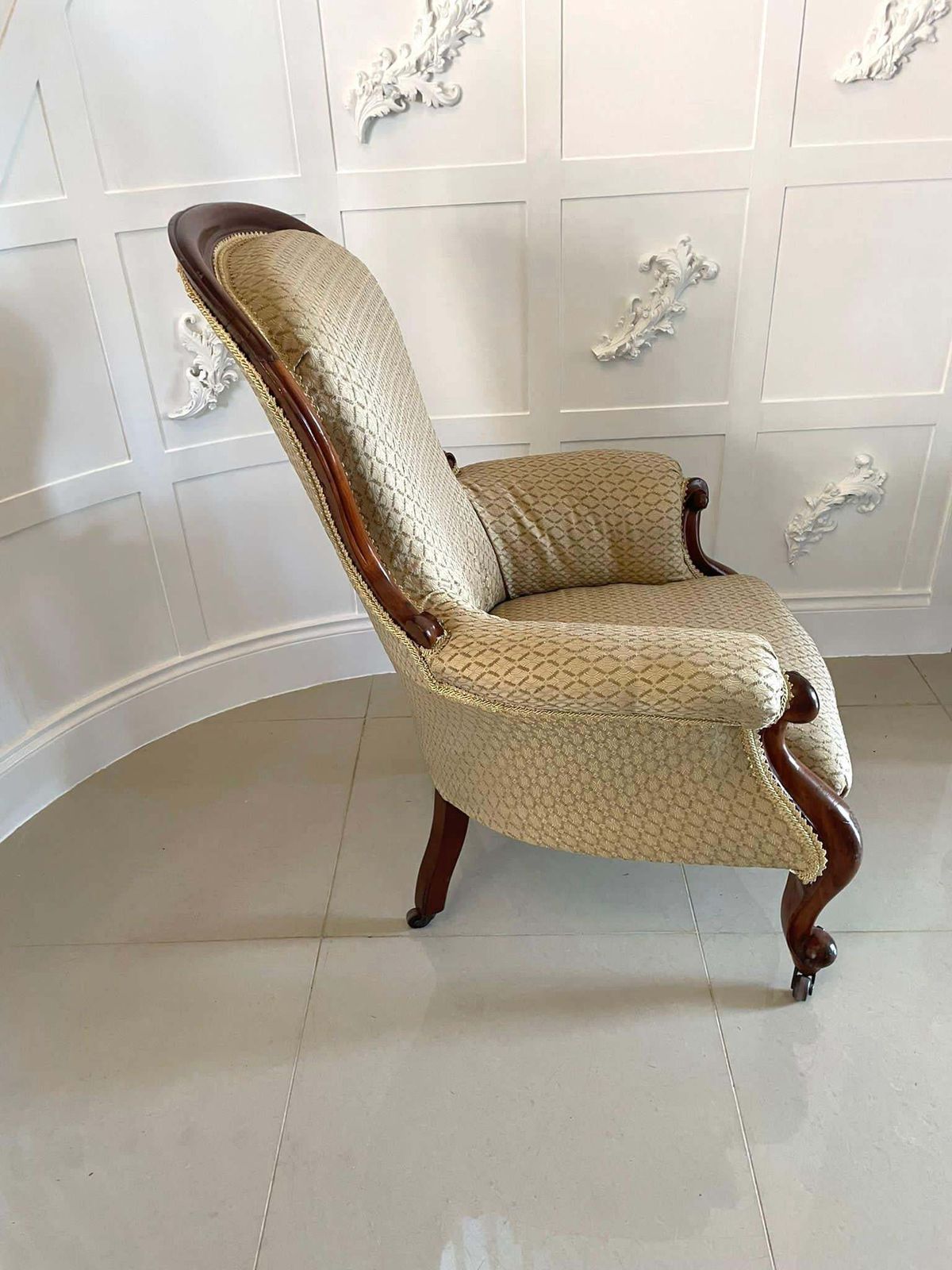 Quality Antique Victorian Mahogany Armchair photo Furniture