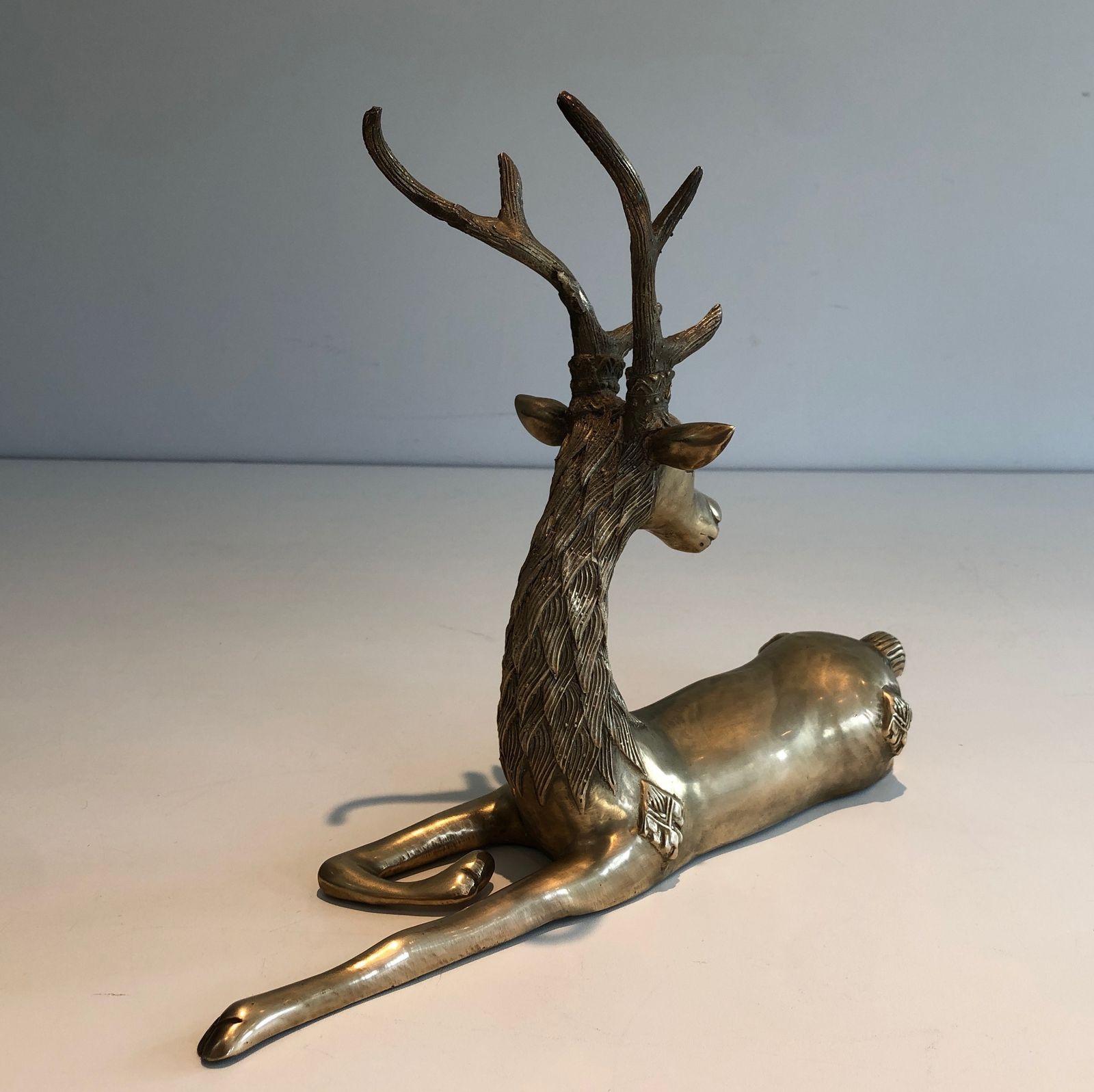 850.0 Recumbent Deer In Brass With Inlays photo